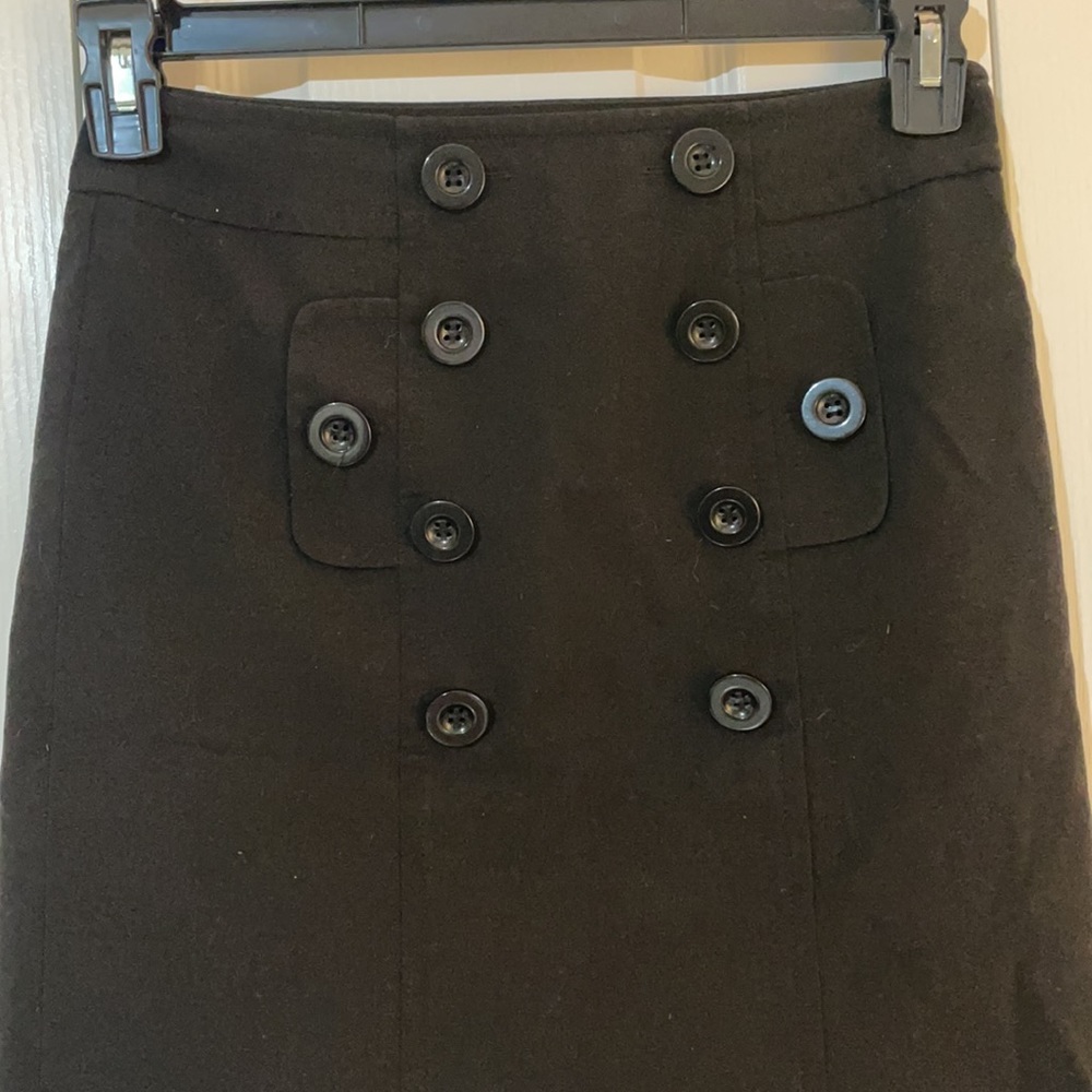 Ann Taylor Petites SZ 0P Black Mini Skirt Cute Front Button Detail and Side Zip - Picture 2 of 14